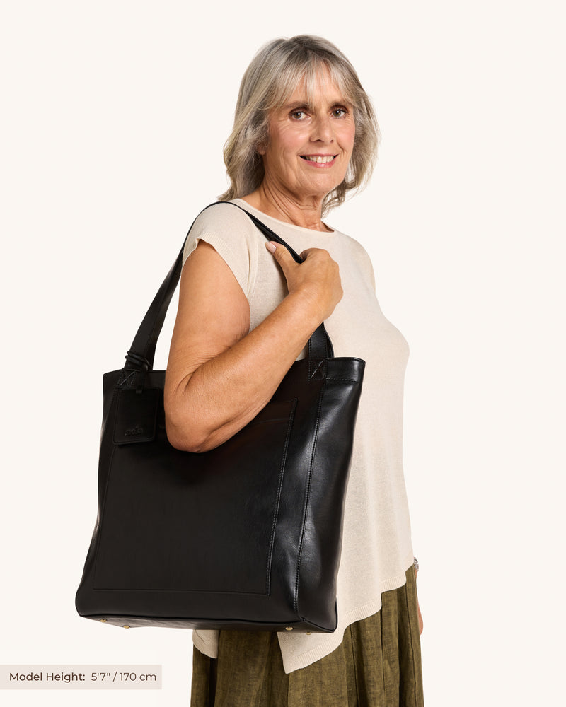 Clara Modern Chic | Stylish Tote Bag