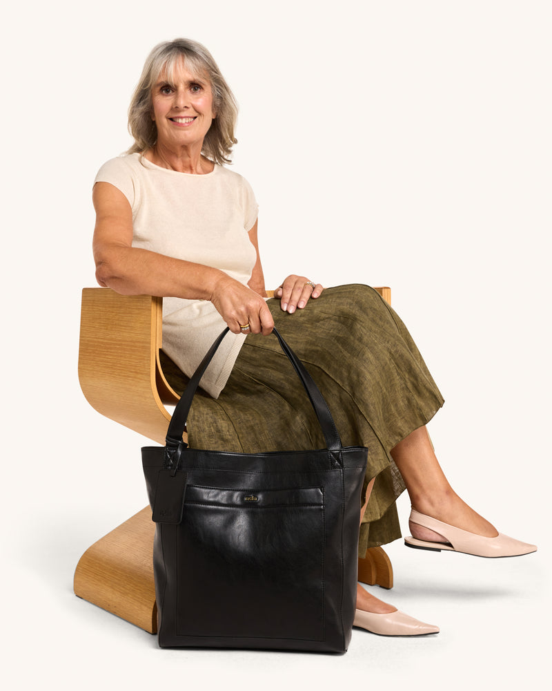 Clara Modern Chic | Stylish Tote Bag