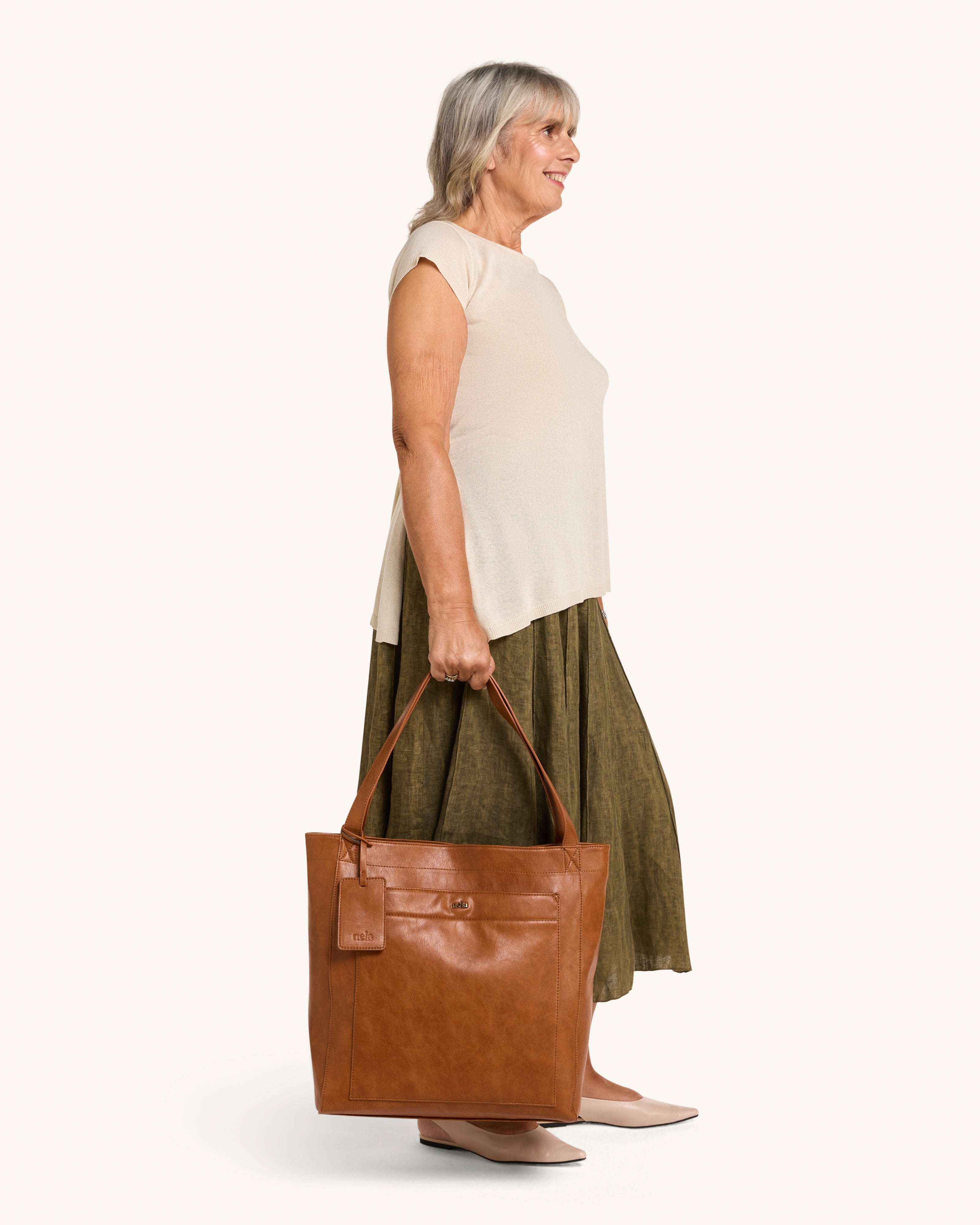 Clara Modern Chic | Stylish Tote Bag