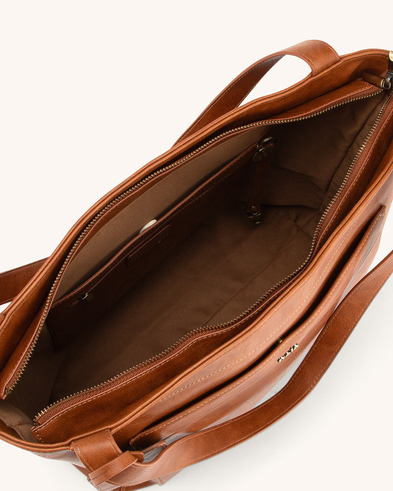 Clara Modern Chic | Stylish Tote Bag