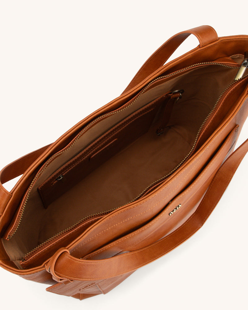 Clara Modern Chic | Stylish Tote Bag